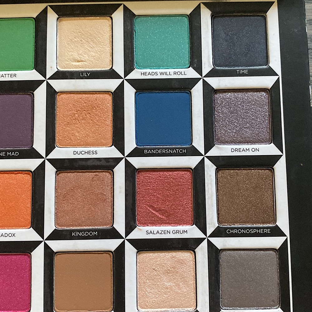Urban decay Alice Through the looking glass Eyeshadow palette - Picture 6 of 8